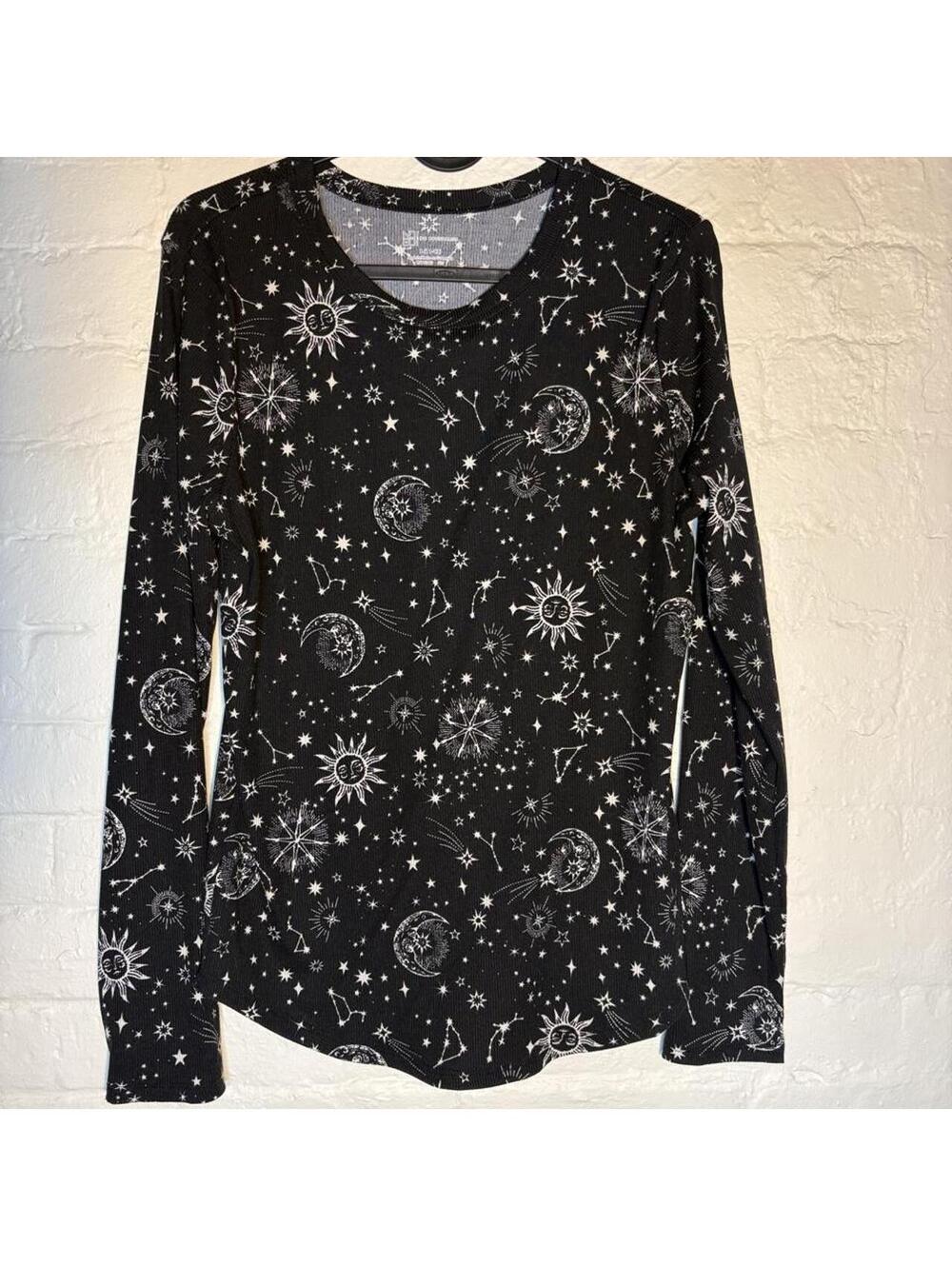 Witchy No Boundaries long-sleeve tee